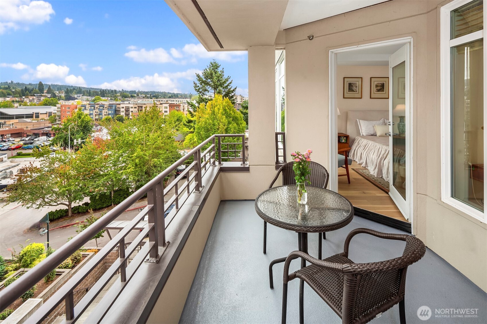 225 4th Avenue Unit: A401