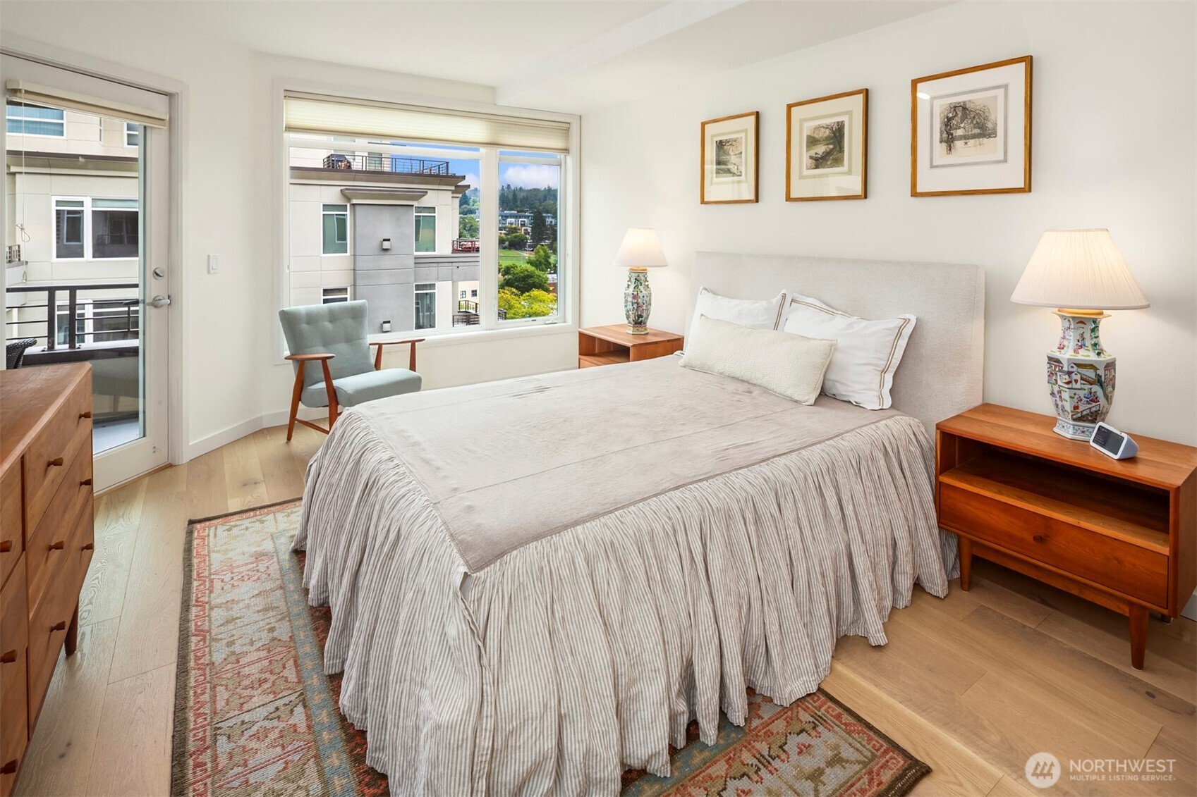 225 4th Avenue Unit: A401