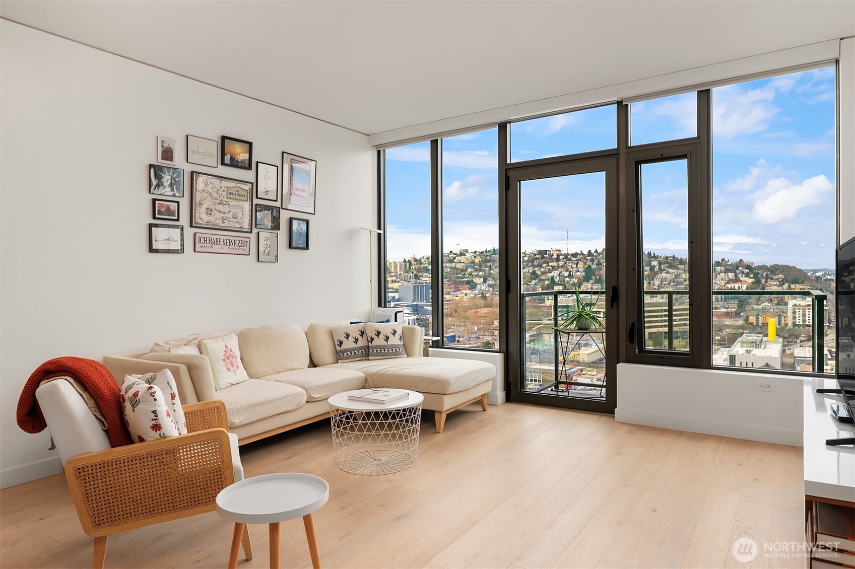 2510 6th Avenue Unit: 1401
