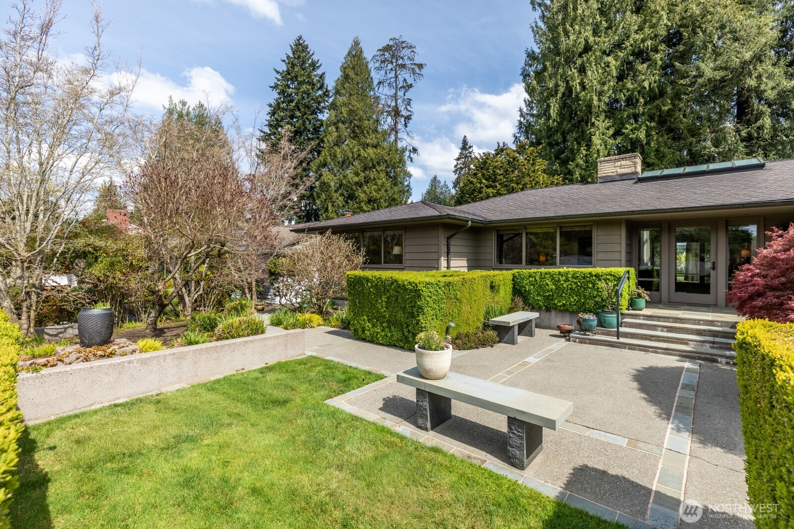 8028 45th Avenue NE