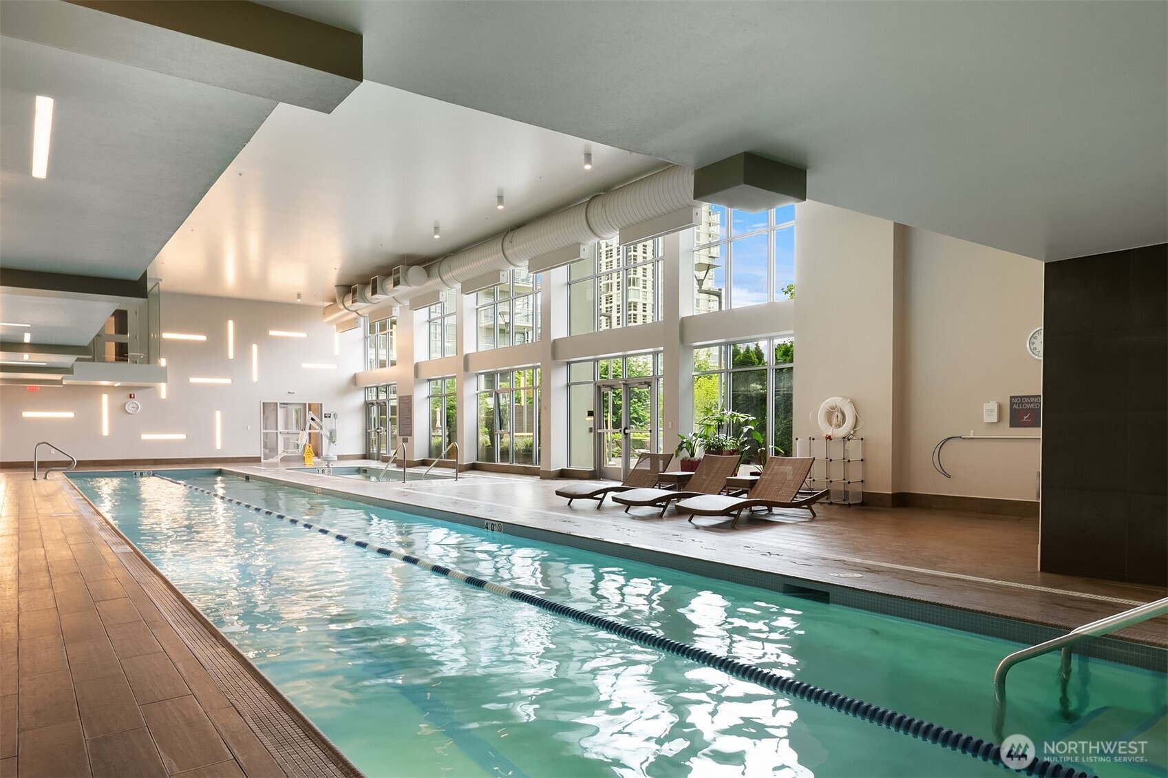 583 Battery Street Unit: 2208N