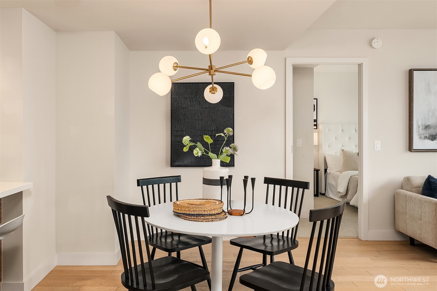 583 Battery Street Unit: 2208N