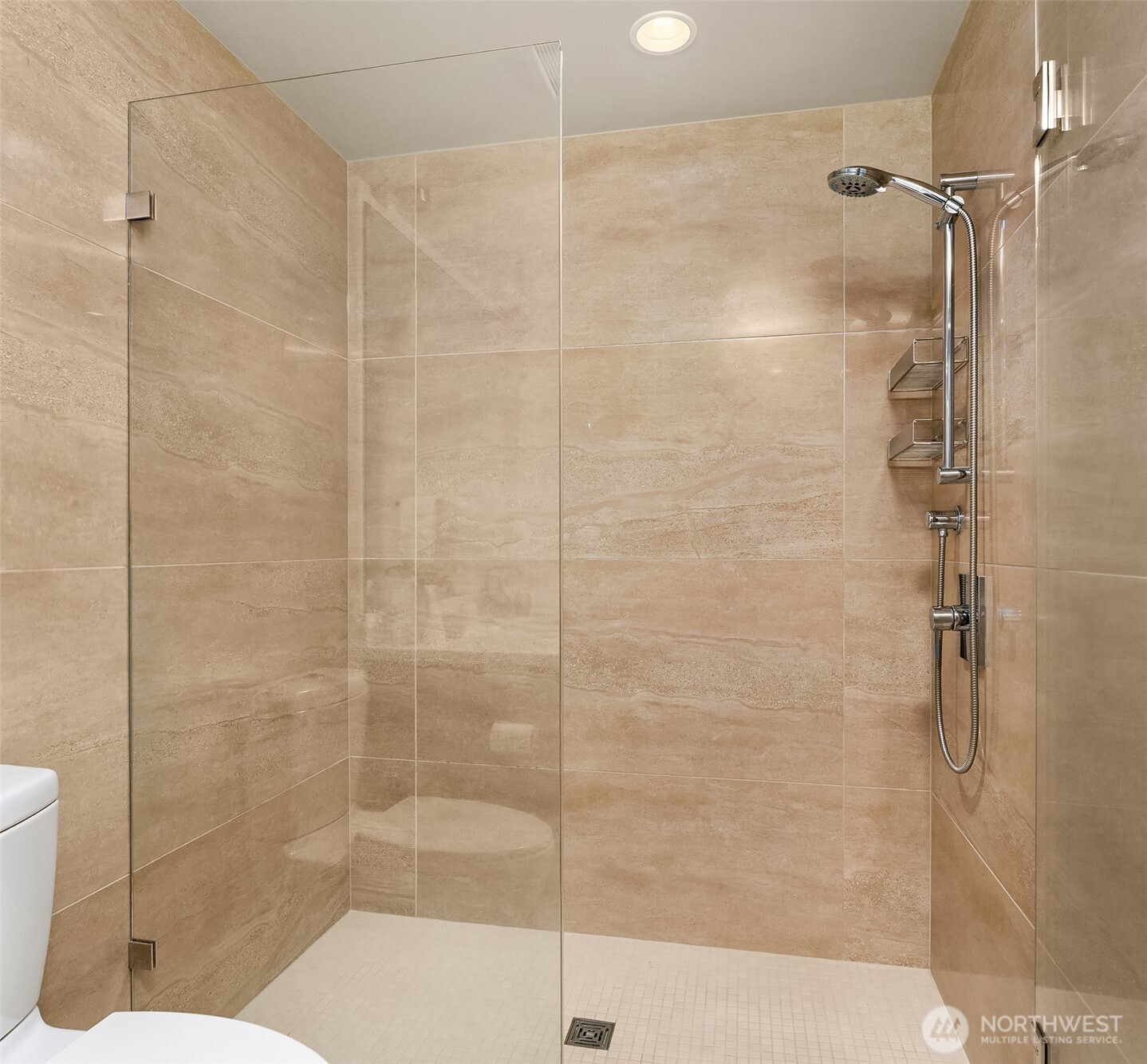 583 Battery Street Unit: 2208N