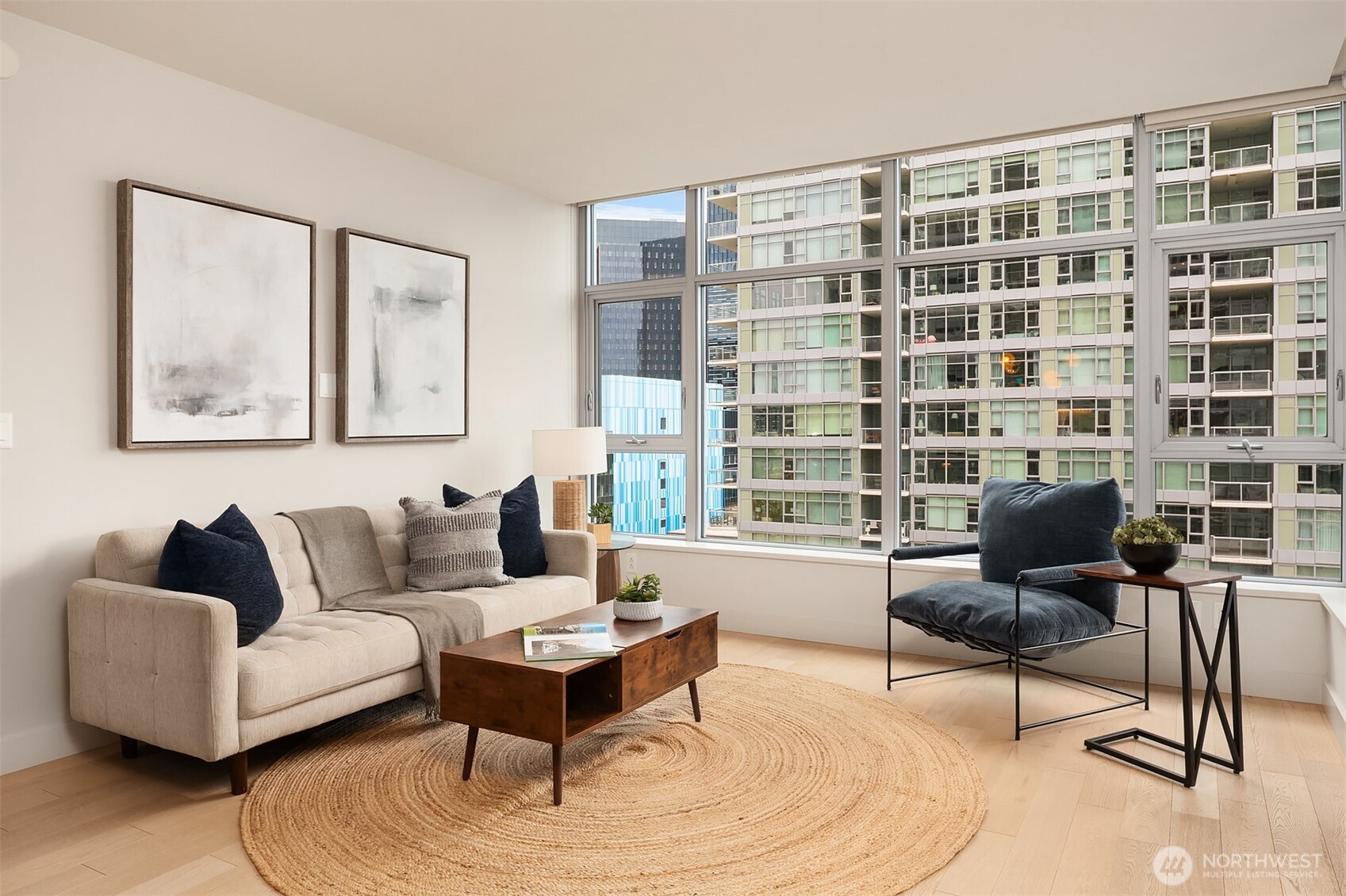583 Battery Street Unit: 2208N