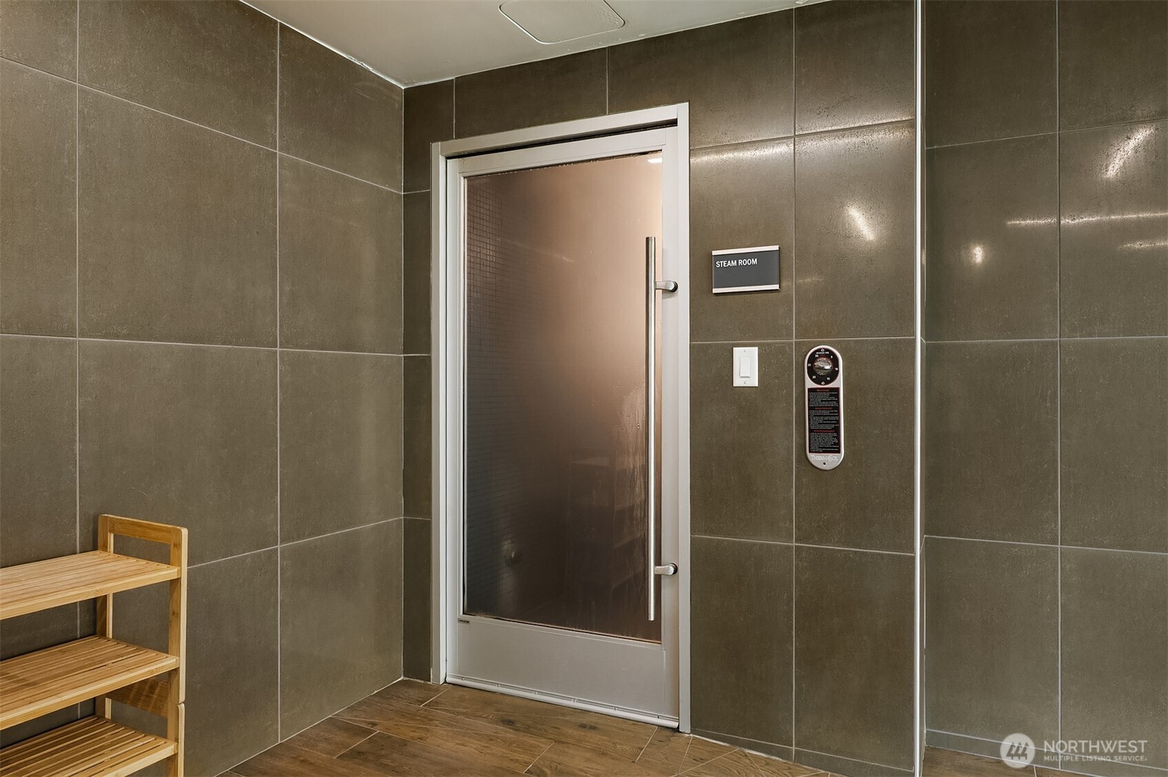 583 Battery Street Unit: 2208N