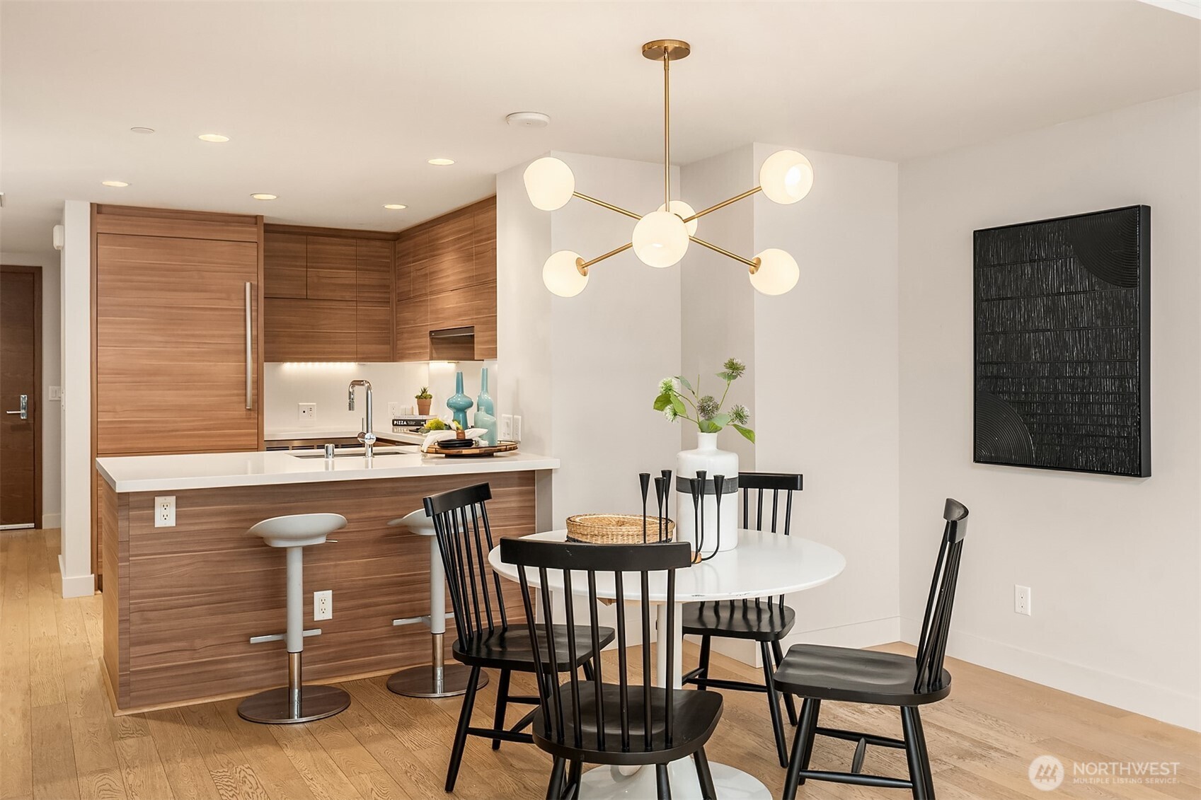 583 Battery Street Unit: 2208N