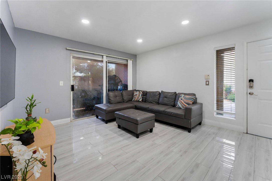 5710 East Tropicana Avenue 1163