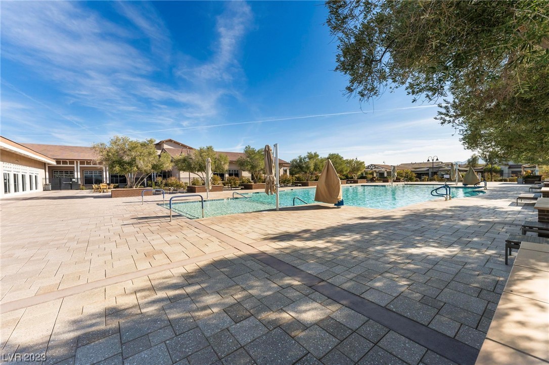 493 Heritage Bridge Avenue