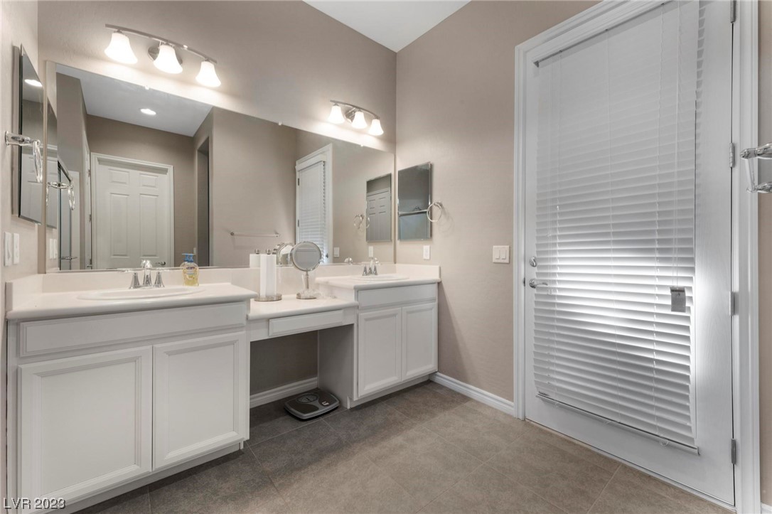 493 Heritage Bridge Avenue