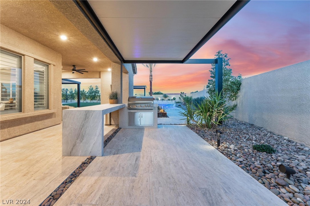 8526 Cloudy Dawn Court