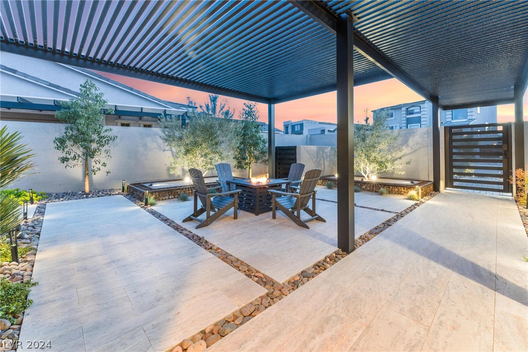 8526 Cloudy Dawn Court