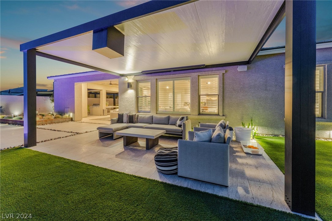 8526 Cloudy Dawn Court