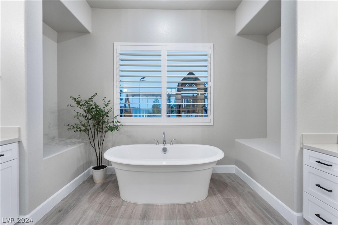 8526 Cloudy Dawn Court