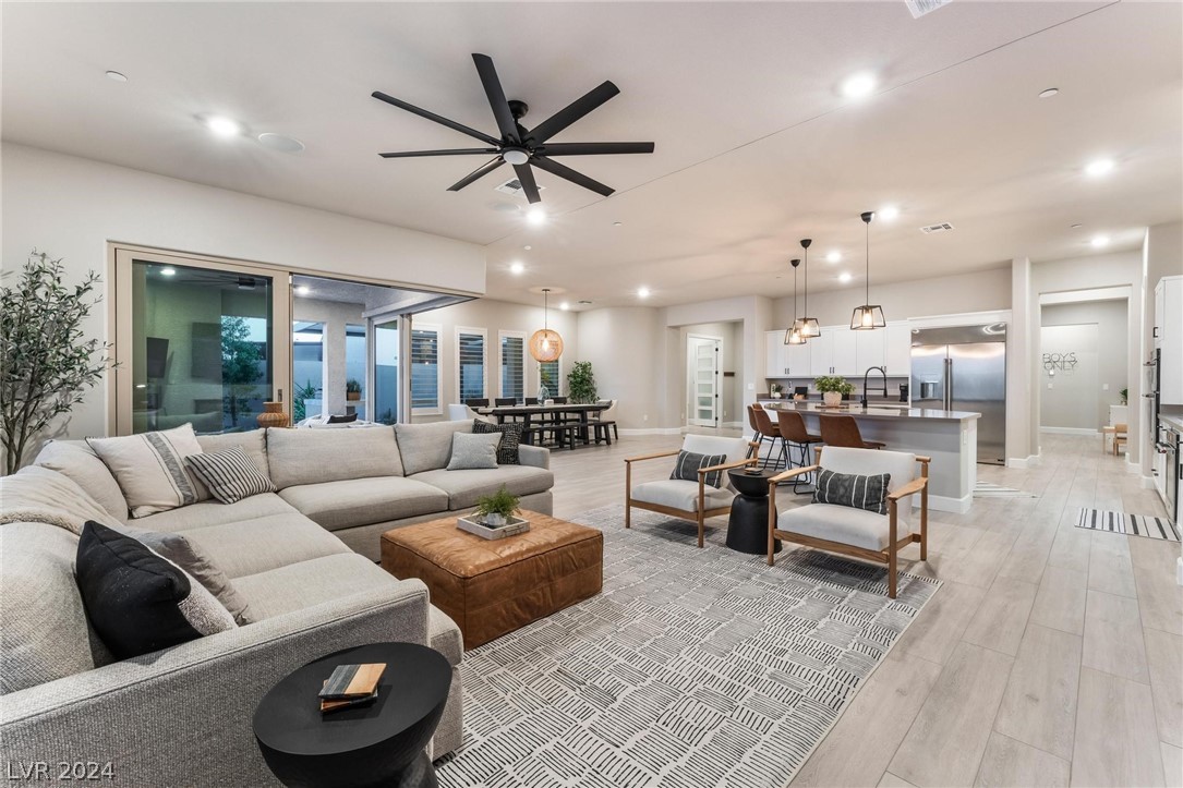 8526 Cloudy Dawn Court