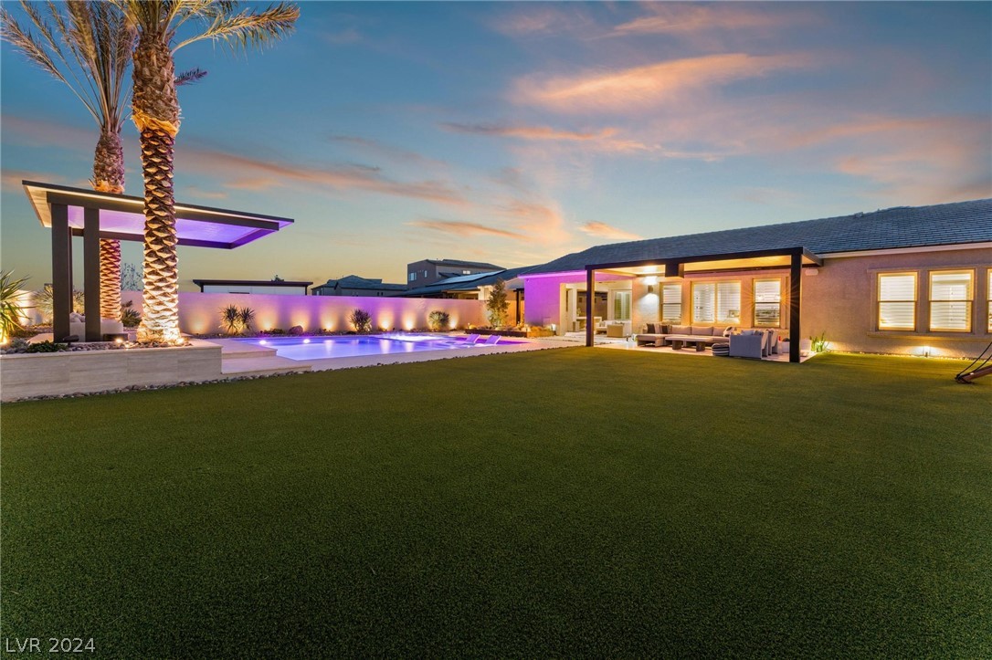 8526 Cloudy Dawn Court