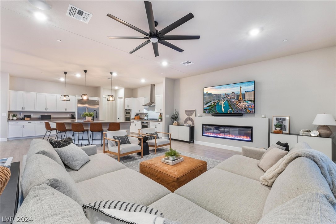 8526 Cloudy Dawn Court