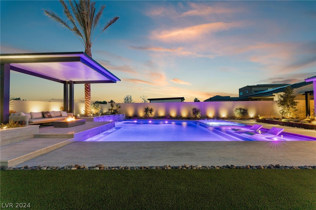 8526 Cloudy Dawn Court