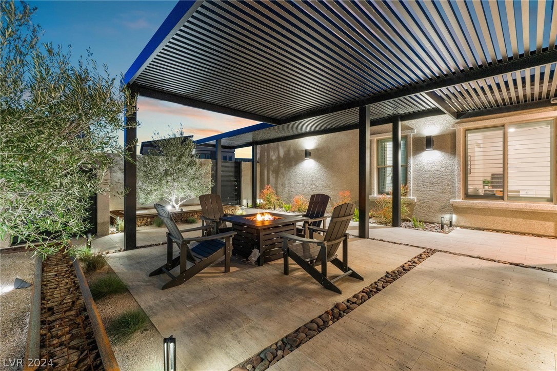 8526 Cloudy Dawn Court