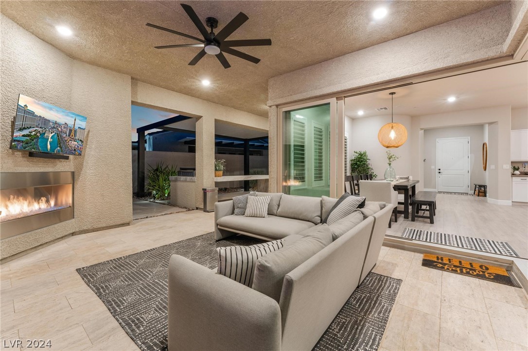 8526 Cloudy Dawn Court