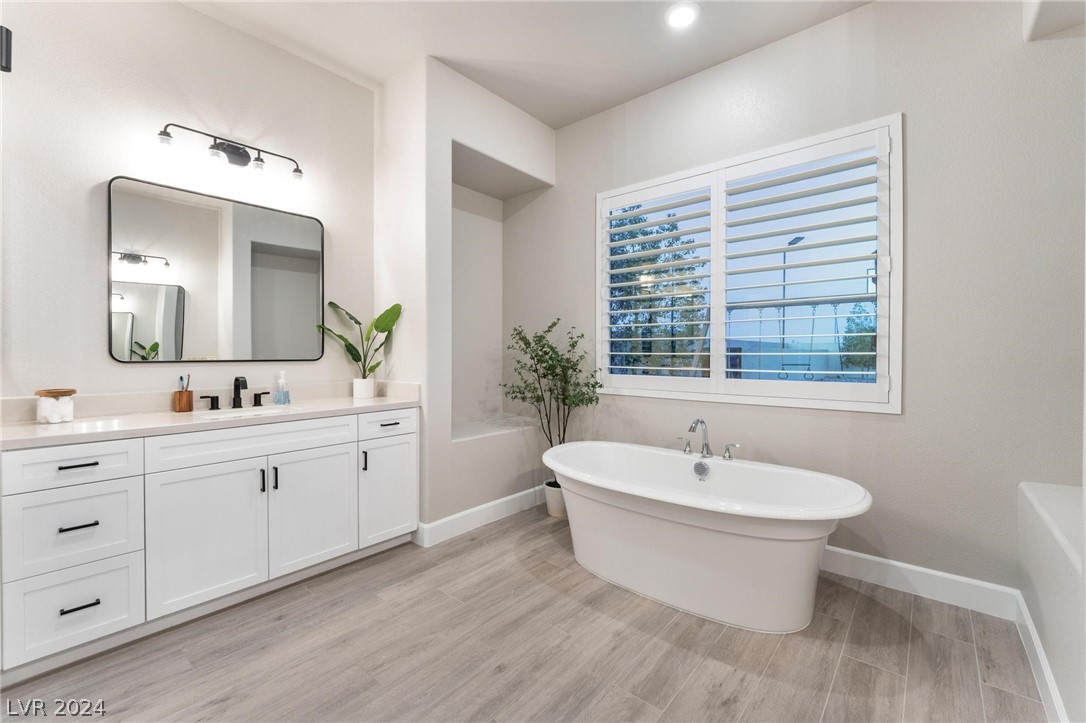 8526 Cloudy Dawn Court