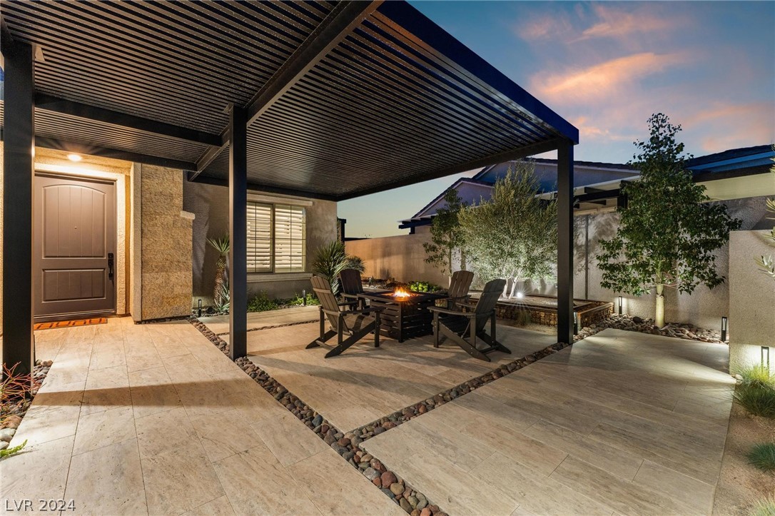 8526 Cloudy Dawn Court