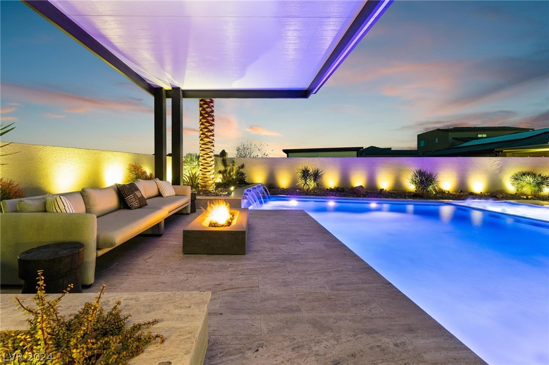 8526 Cloudy Dawn Court