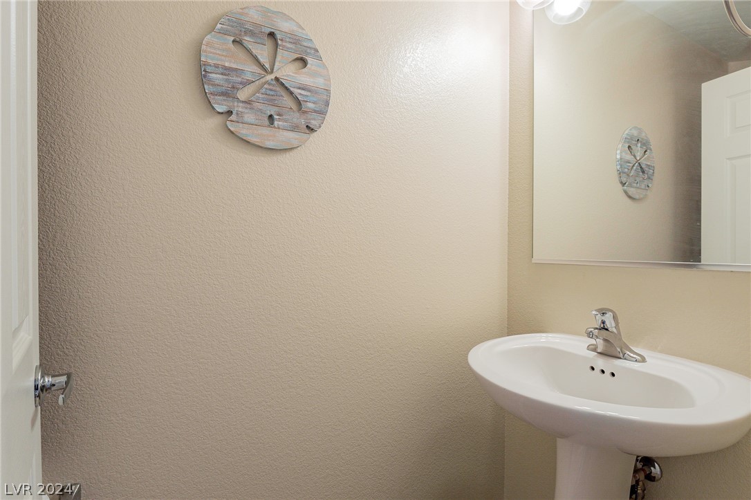 9030 Drummer Bay Avenue