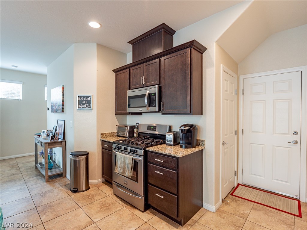 9030 Drummer Bay Avenue