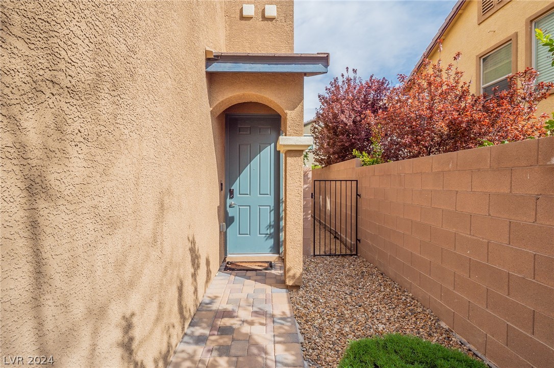 9030 Drummer Bay Avenue