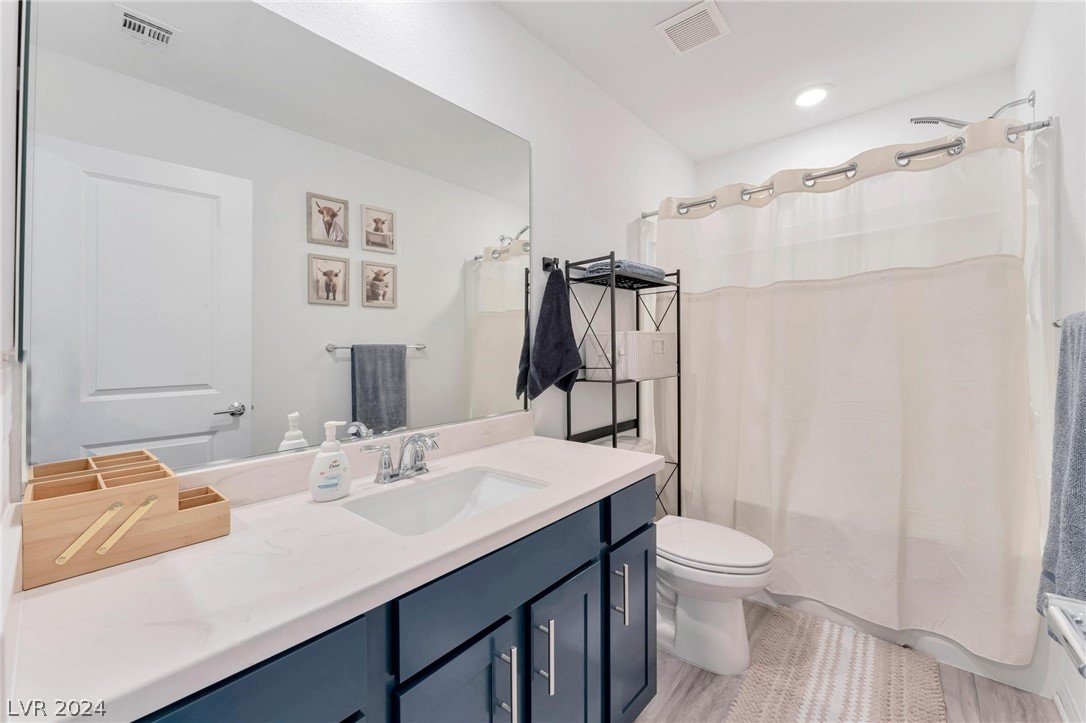 5809 Becklow Gardens Avenue