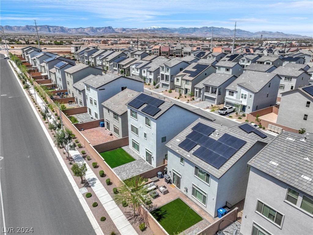 5809 Becklow Gardens Avenue