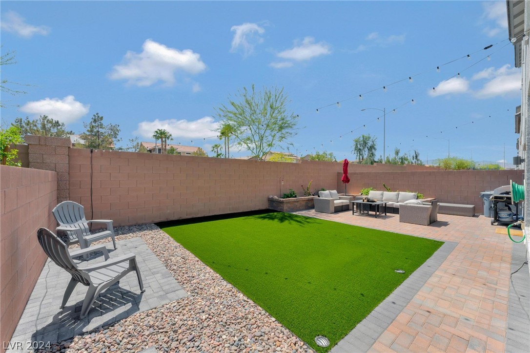 5809 Becklow Gardens Avenue