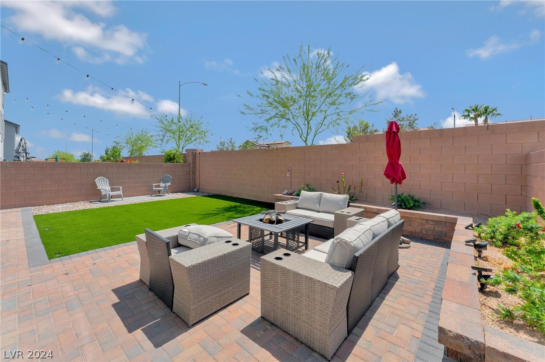 5809 Becklow Gardens Avenue