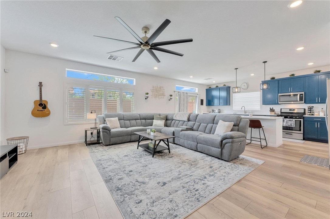 5809 Becklow Gardens Avenue