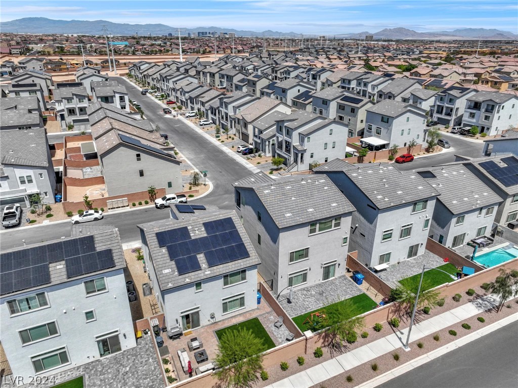 5809 Becklow Gardens Avenue