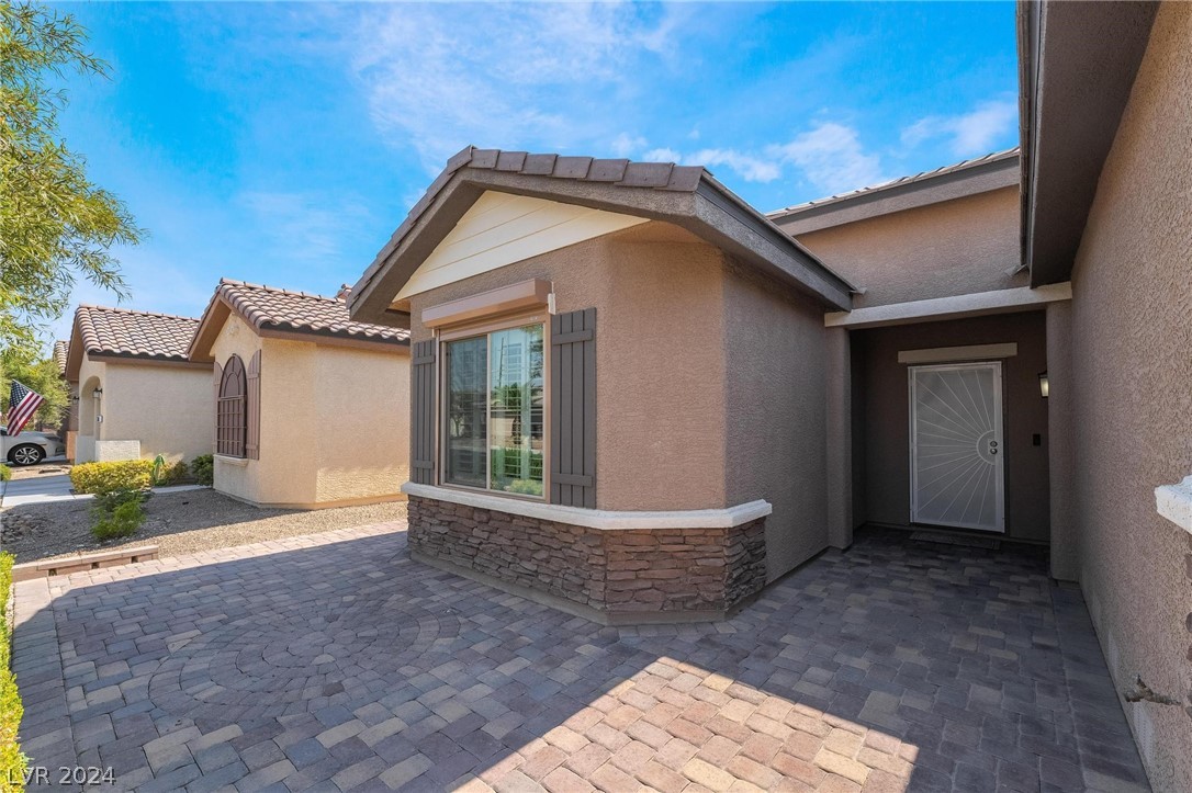 3364 Blue Ribbon Downs Street