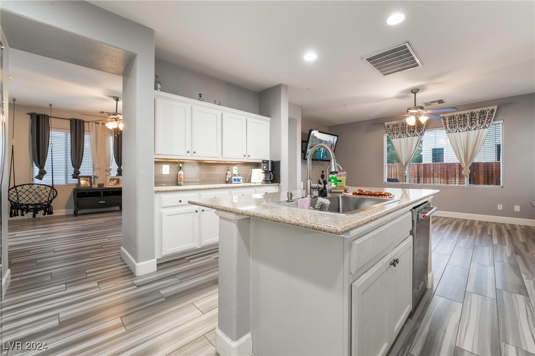 4926 Scholl Canyon Avenue