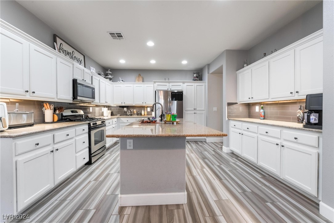 4926 Scholl Canyon Avenue