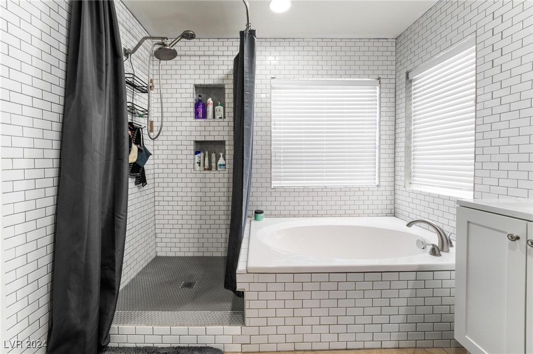 4926 Scholl Canyon Avenue