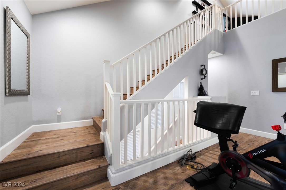 4926 Scholl Canyon Avenue