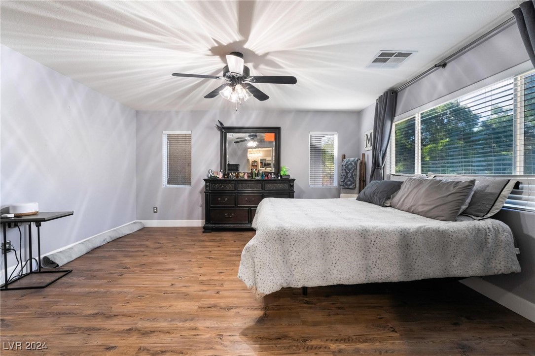 4926 Scholl Canyon Avenue