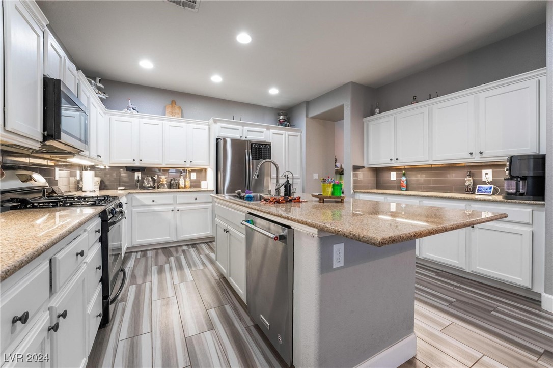 4926 Scholl Canyon Avenue