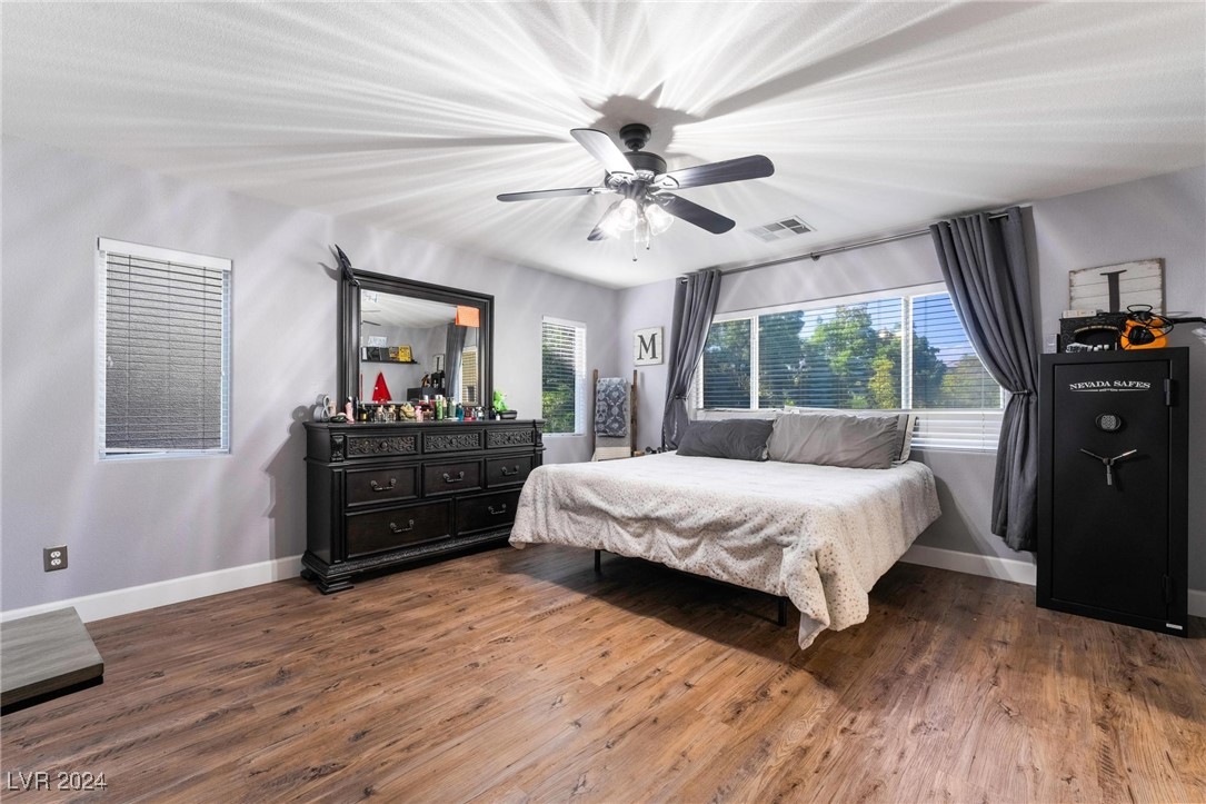 4926 Scholl Canyon Avenue