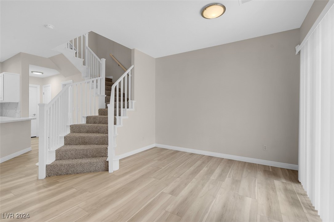 8649 Horizon Wind Avenue 102