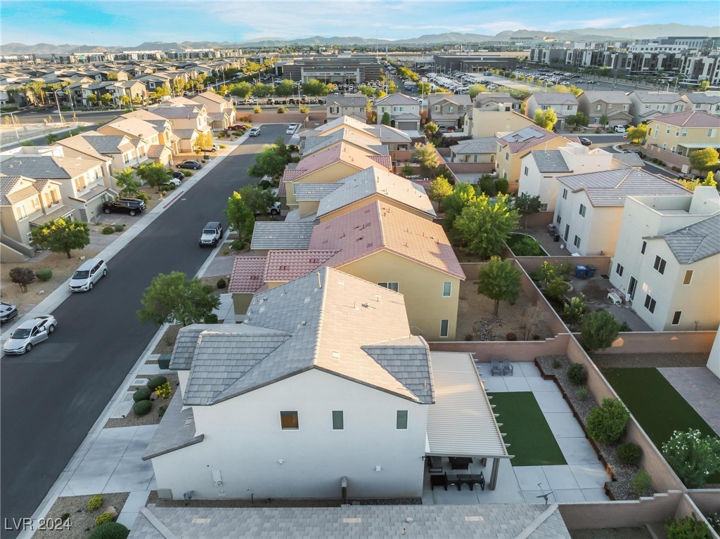 6427 Holland Hills Street