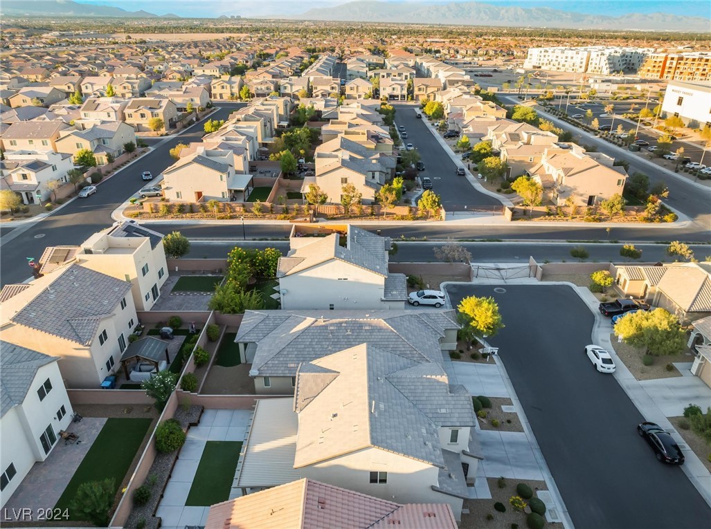 6427 Holland Hills Street