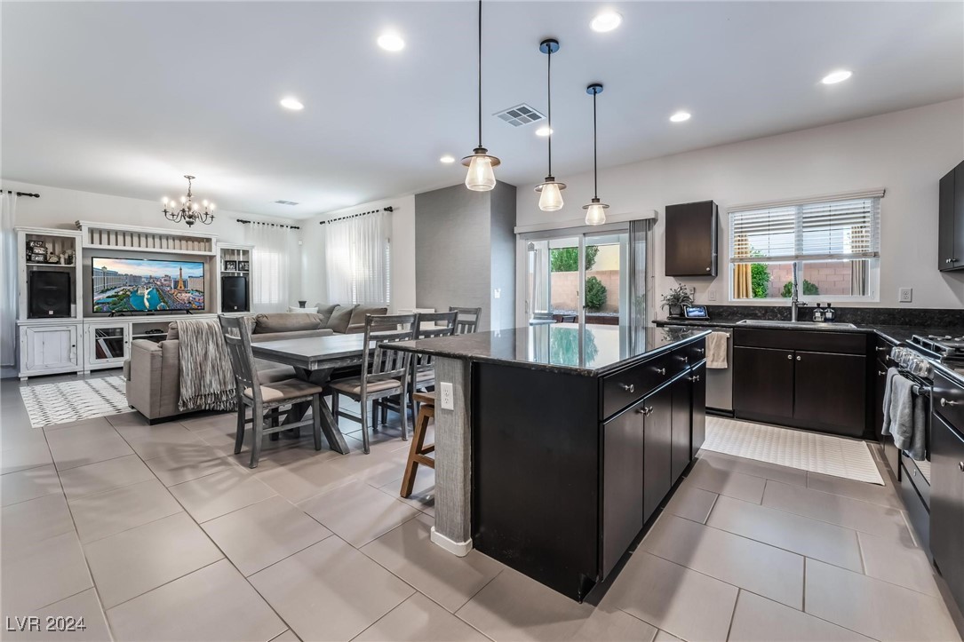 6427 Holland Hills Street