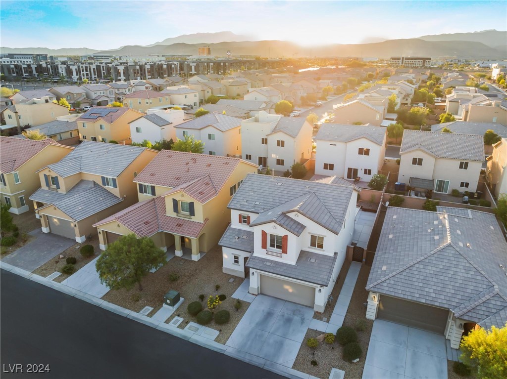 6427 Holland Hills Street