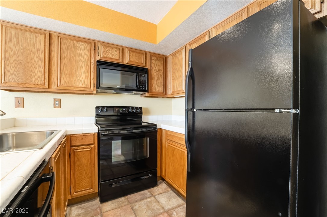 4425 Woodpine Drive 104
