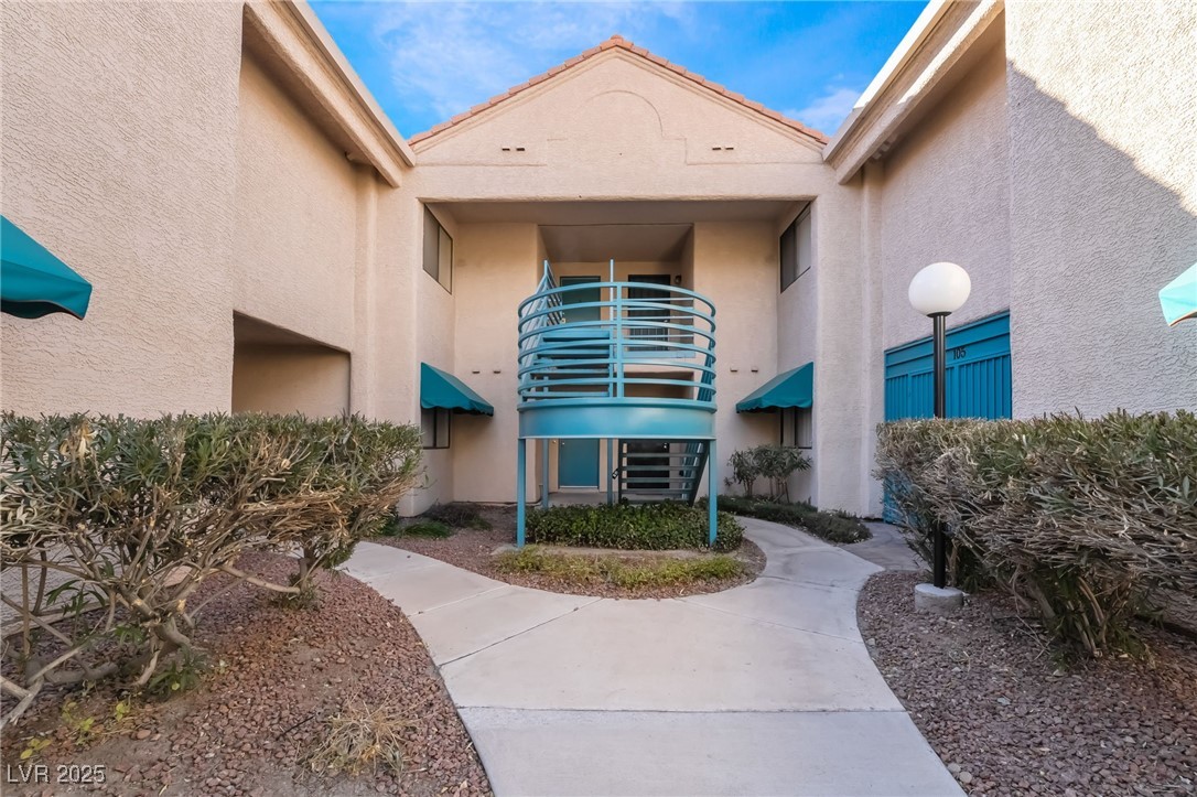 4425 Woodpine Drive 104